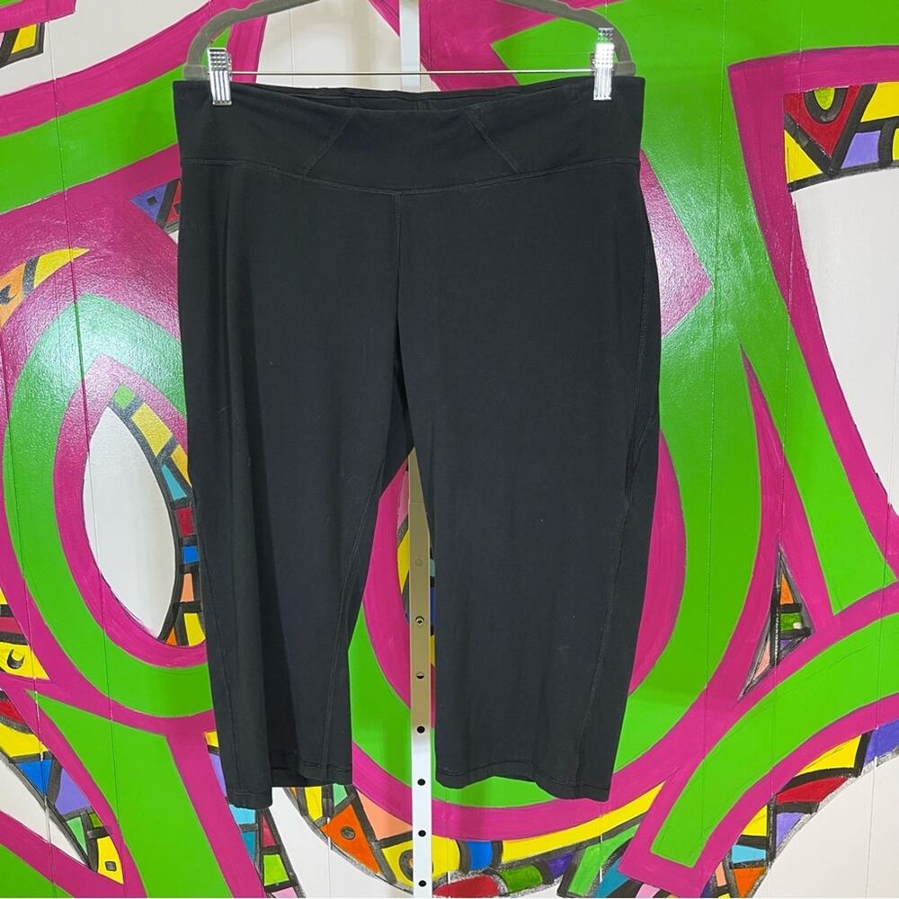 tasc performance, Black Capris. Size XXL. In excellent condition!